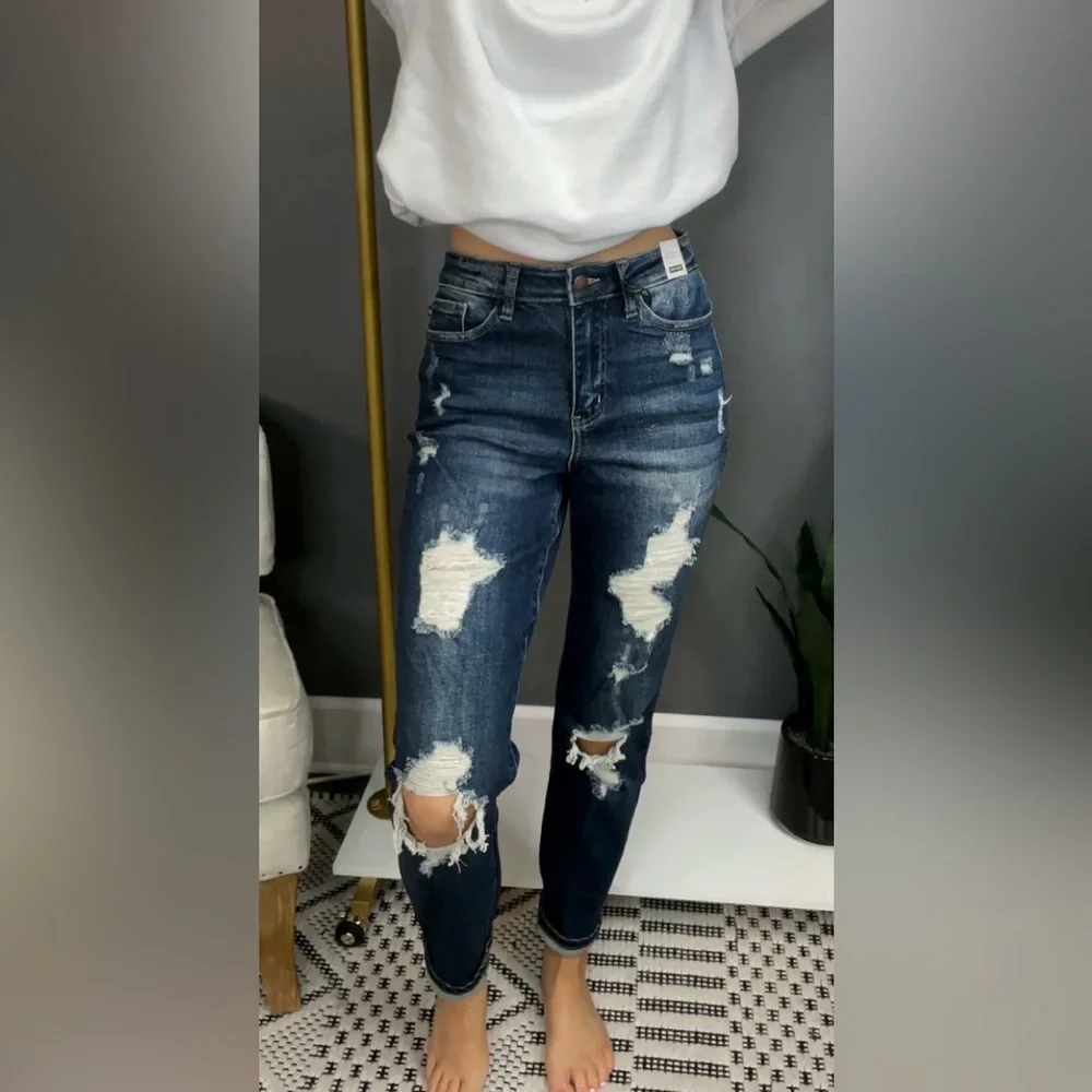 Judy Blue High-Waist Destroyed Cuff Boyfriend Fit Jeans - Size 5/27, Like New - Picture 6 of 10